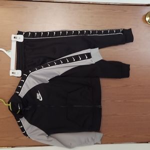 Nike 4t boys jacket and pant set